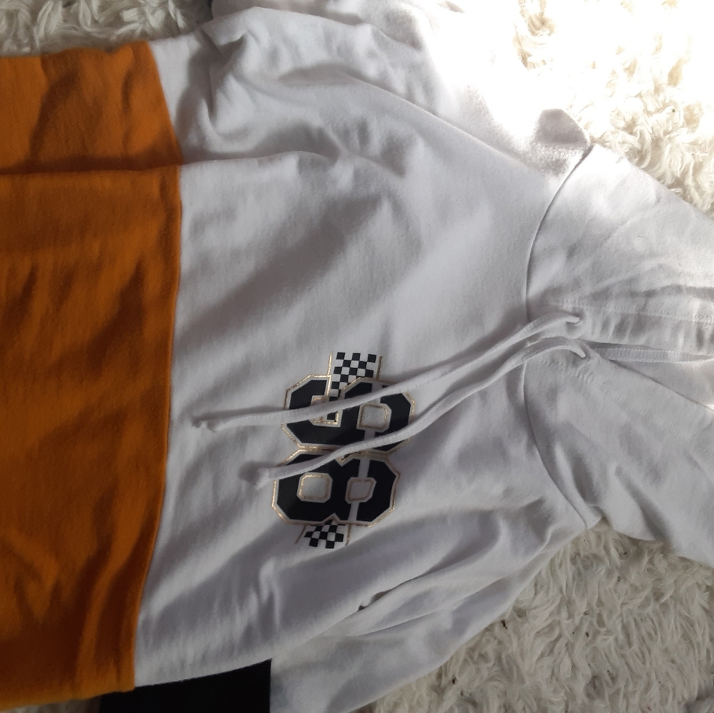 BRAND NEW Never Used Pullover